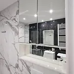 Piekny Z Widokiem Apartmán